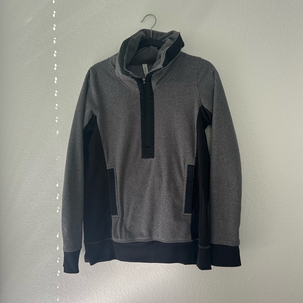 Lululemon Chaturanga pullover